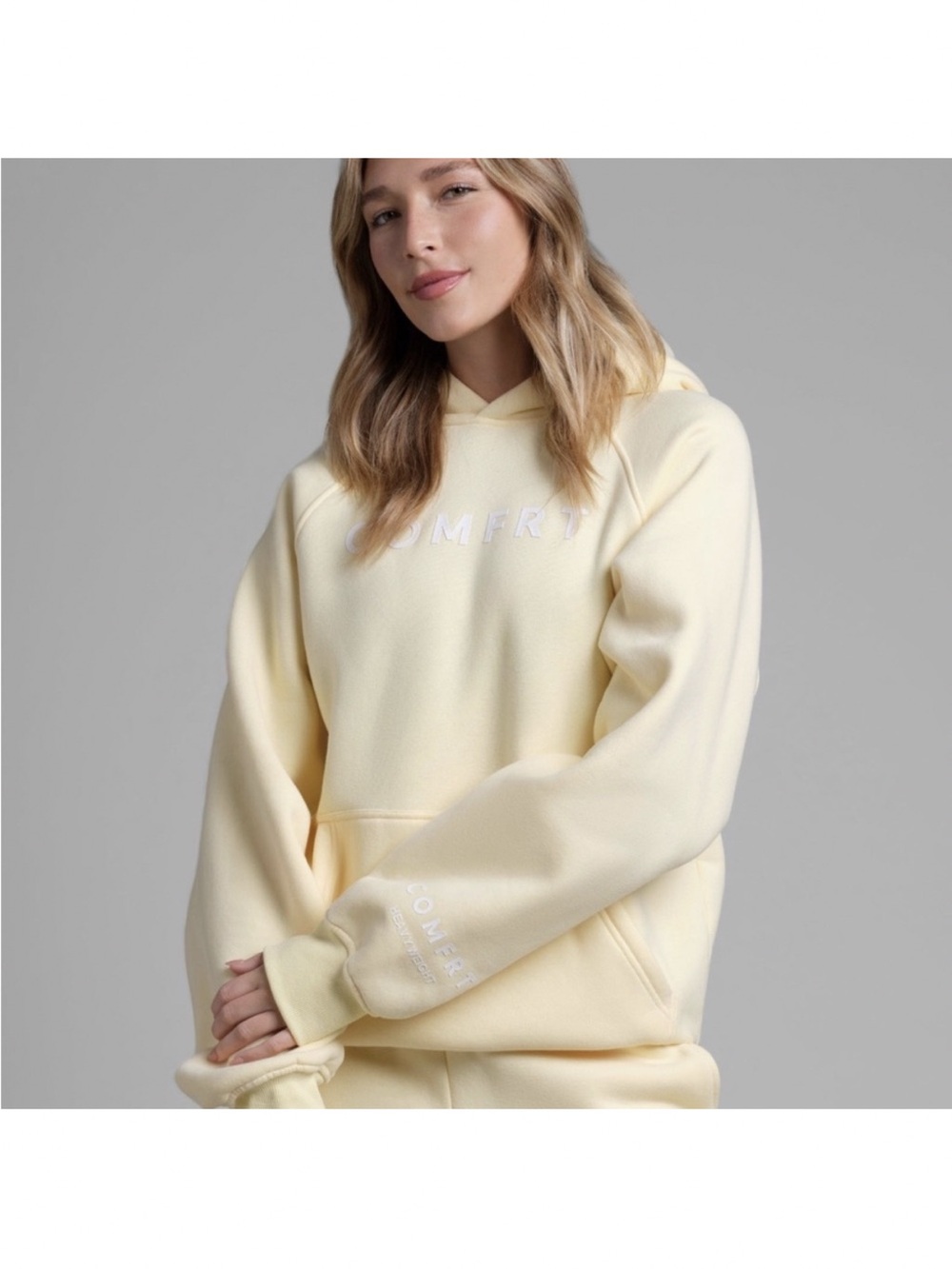 Comfrt NWT Tranquil Hoodie in Buttercream Yellow Size Medium